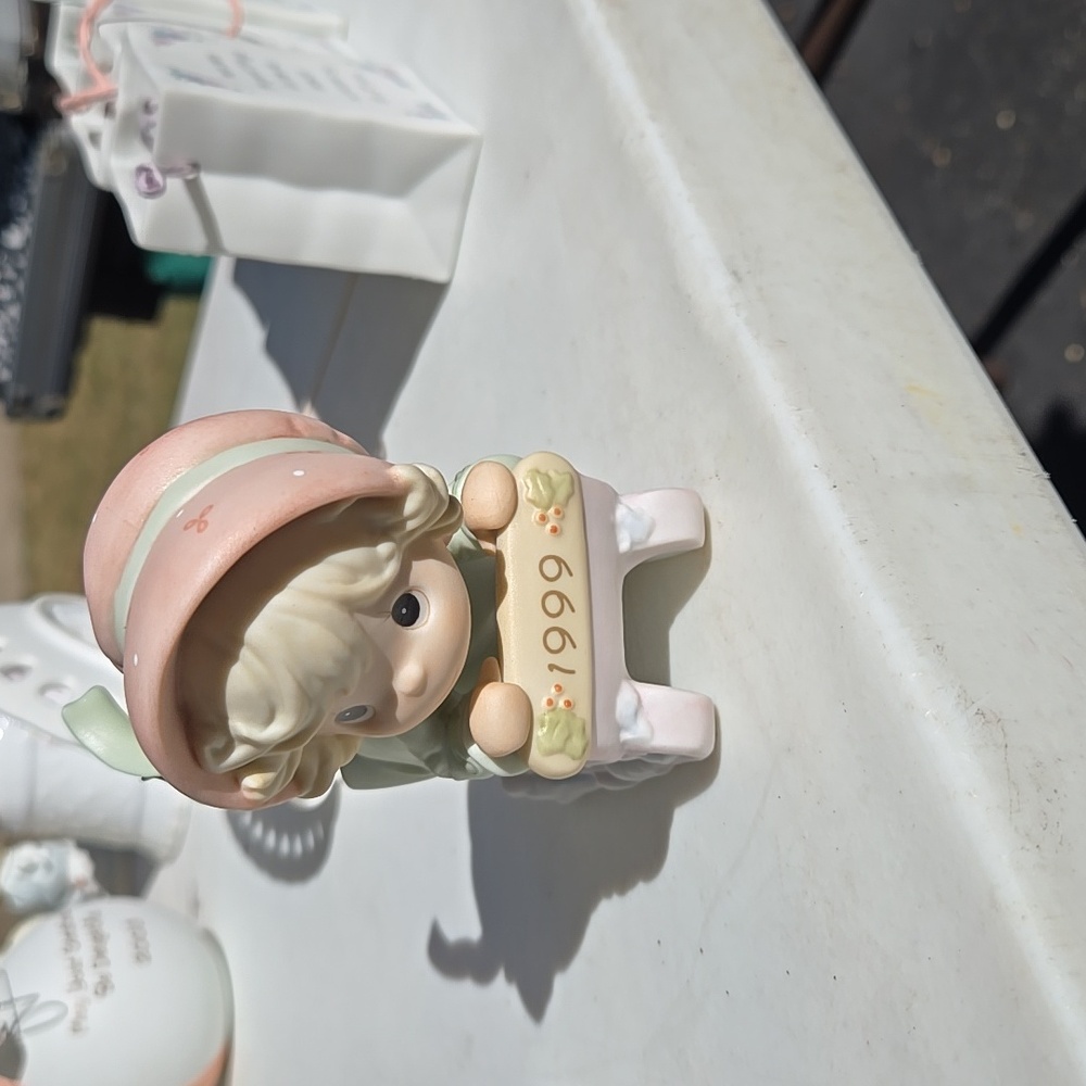 1999 Figurine with Green and White Accents